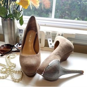 New Nude Gianni Bini Heels